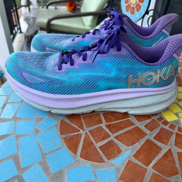 HOKA Women's Clifton 9 Running Shoes size 11B - Picture 8 of 13